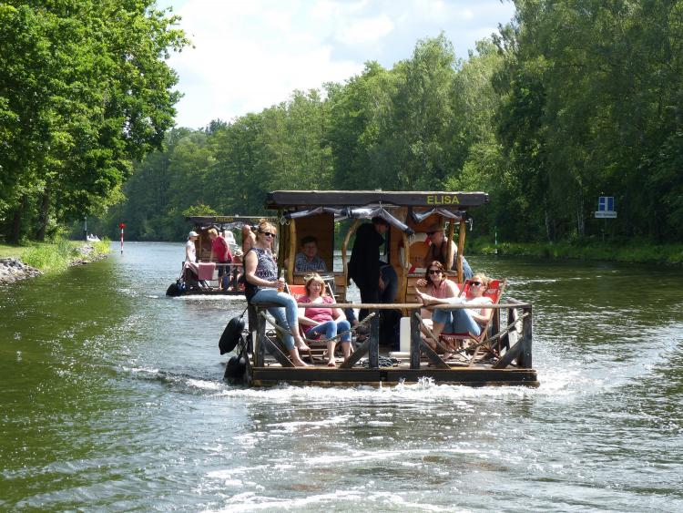 Eine lustige Floßfahrt aller Huckelberry Finn 